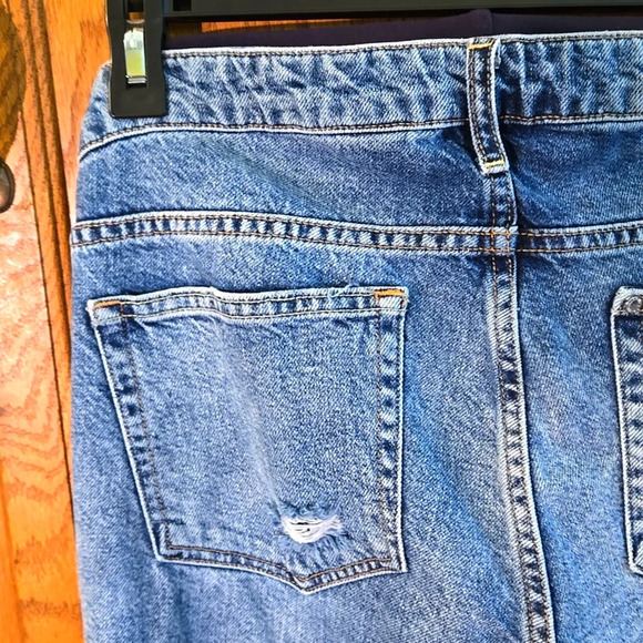 Mama Maternite Low Rib Maternity Distressed Embroidered Kick-Flare Jeans Size 10 - Picture 10 of 17